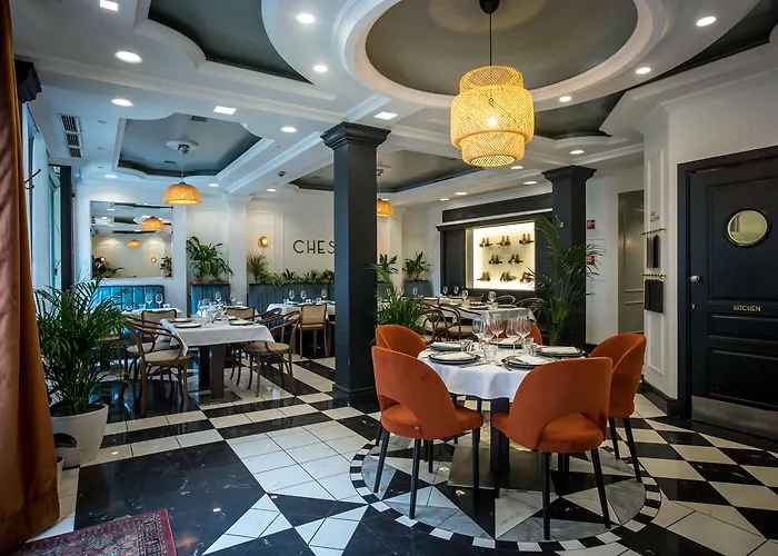 Queen'S Court & ResidenceAlbergo